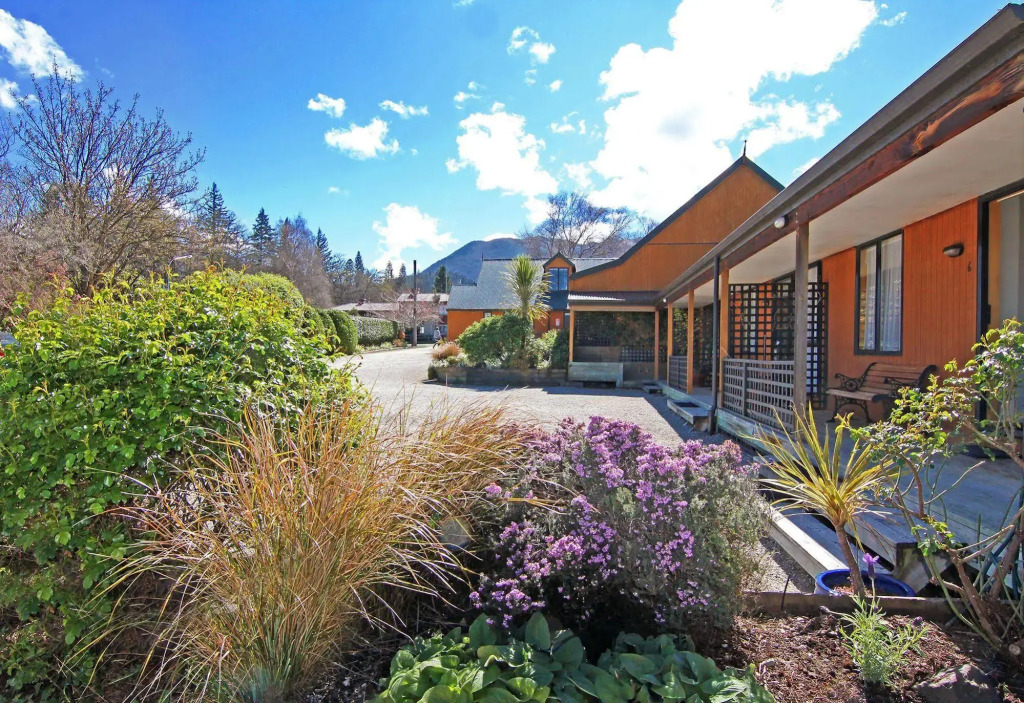 Alpine Garden Motel