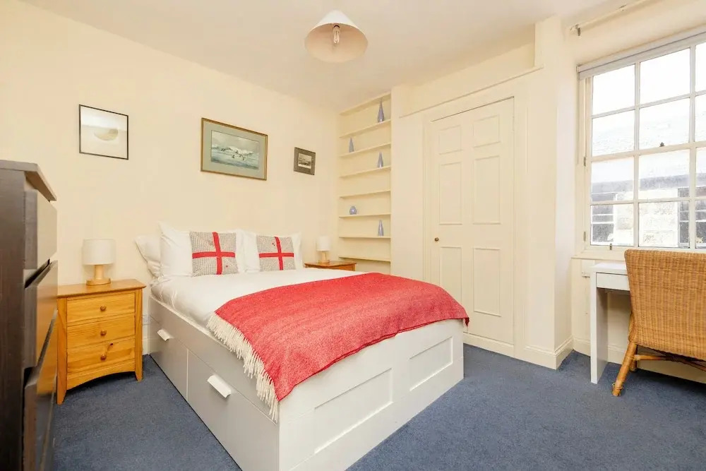 JOIVY Thistle Street - Heart of the City 2-bedroom Apt