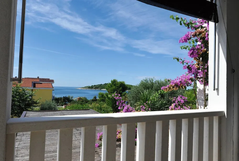 Apartments Darija
