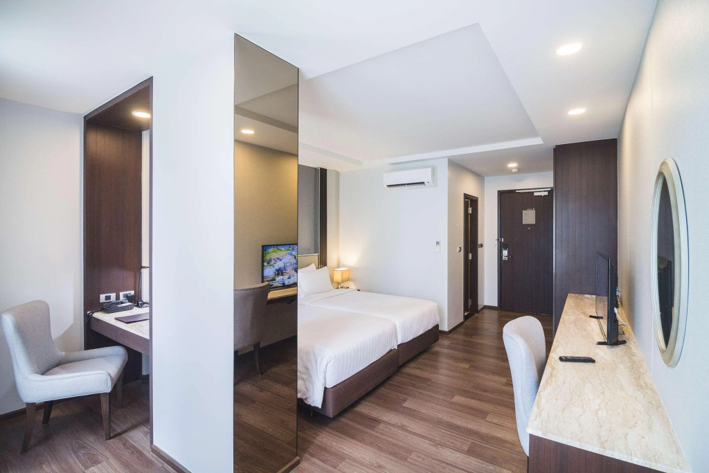 SureStay Plus by Best Western Sukhumvit 2