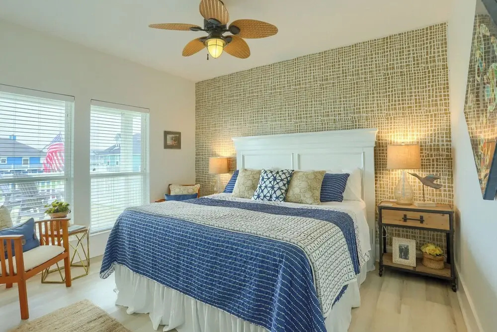 Steps to Bolivar Beach: Home w/ Deck & Grill