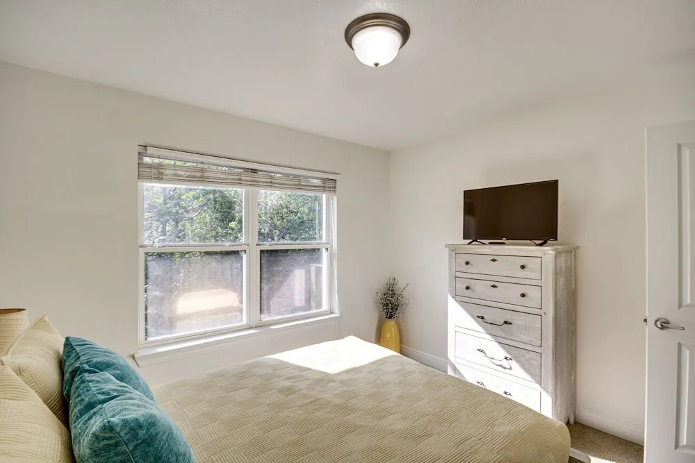 Ideally Located Gulfport Condo < 1 Mi to Beach!