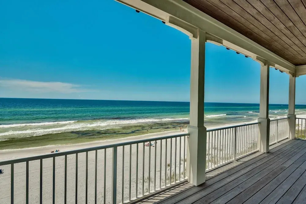 Tangled In Blue 5 Bedroom Holiday Home by Five Star Properties