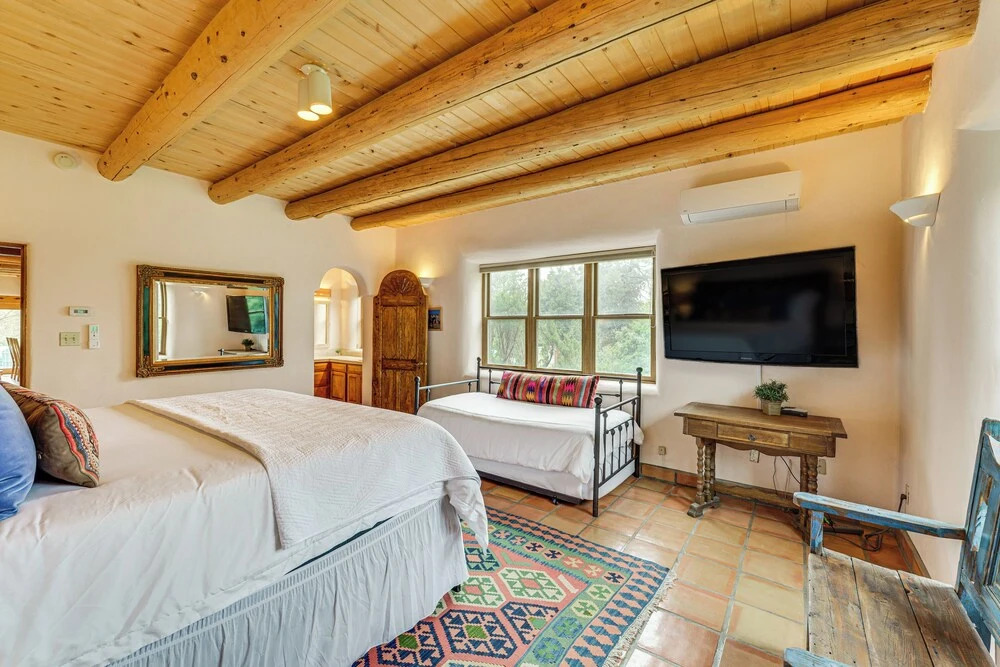 Arroyo Seco Adobe w/ Hot Tub Near Taos Ski Valley!