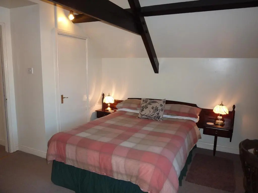 The Horseshoes Bed & Breakfast