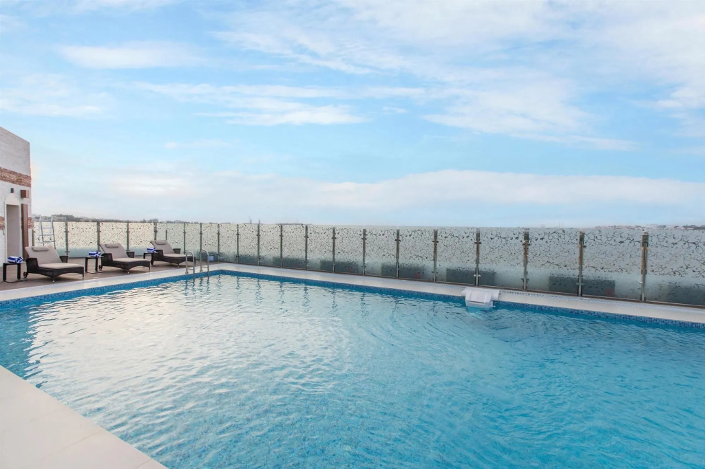 Coral Muscat Hotel & Apartment