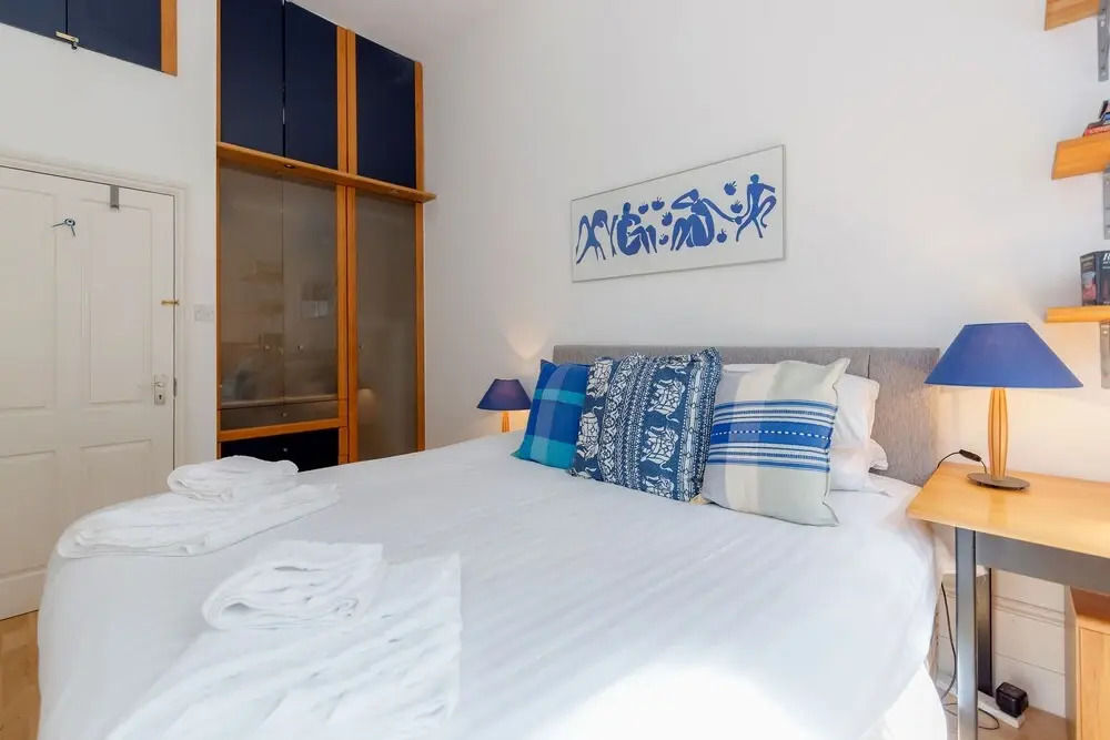 Philbeach Balcony- 2bed flat in Earls Ct