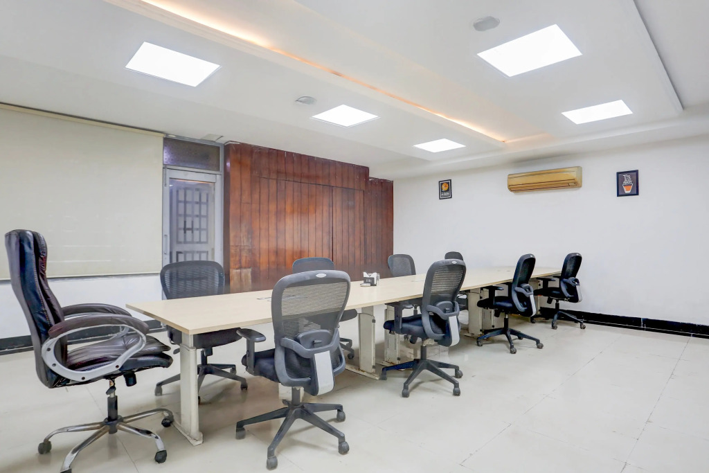 Super Townhouse Sushant Lok Phase 1 Formerly Hotel Neven