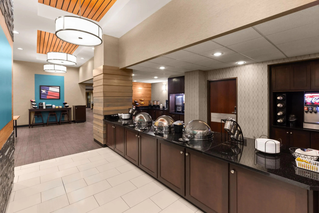 Heritage Inn & Suites San Antonio Airport, Trademark Wyndham