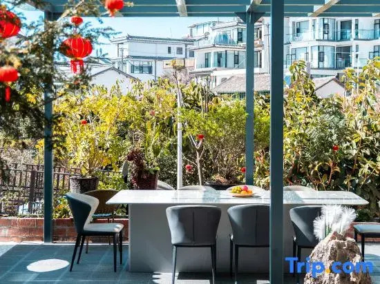 Dali Sanyinbang Courtyard Mountain Seaview Homestay (Shuanglang Qingshan Branch)