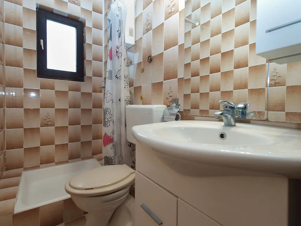 Apartment 1775