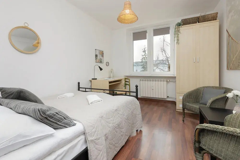 Warsaw Airport Apartment by Renters