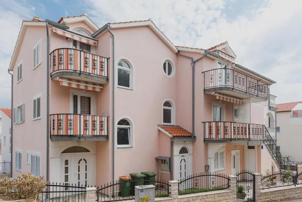 Apartments Josip