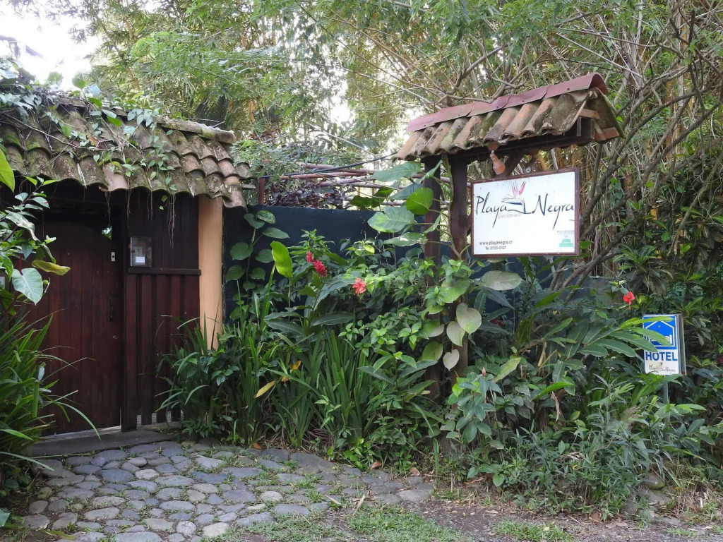 Playa Negra Guesthouse