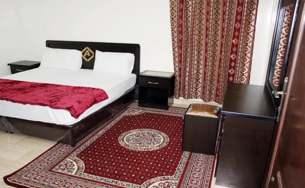 Al Eairy Furnished Apartments Qassim 4