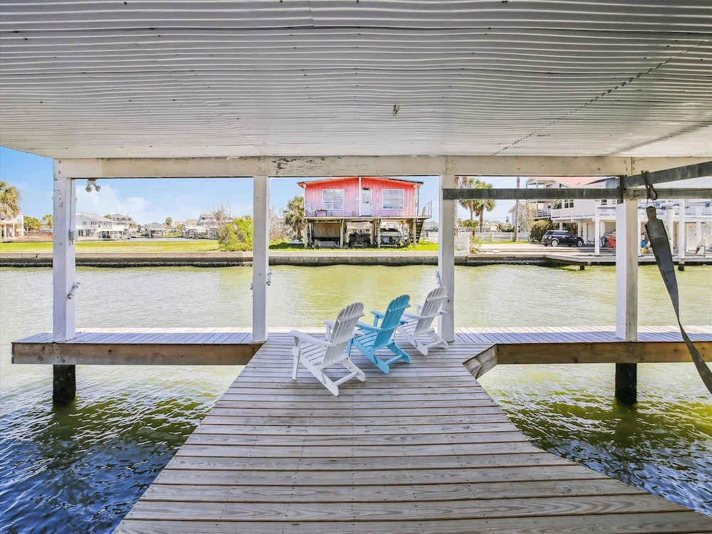 Tranquil Waters by Ryson Vacation Rentals