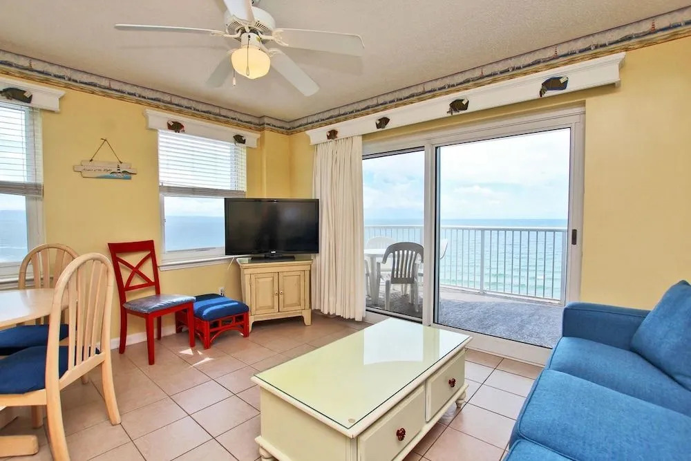 Tradewinds 901 - 2 Br condo