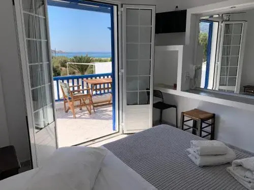Deep Blue Rooms & Apartments