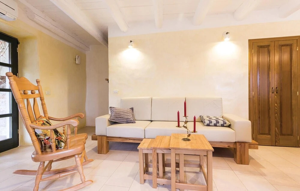 Amazing Home In Sisan