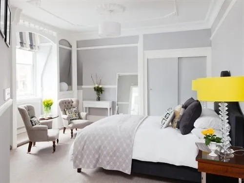 The Townhouse Hotel