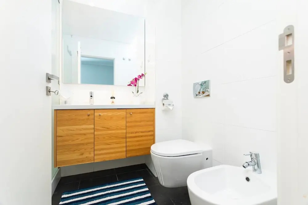 Spacious Apartment in Residential Campolide