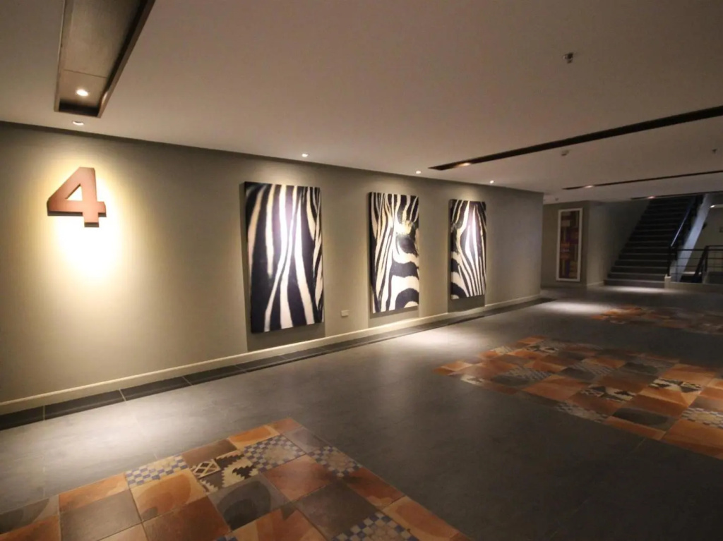 Season Five Hotel