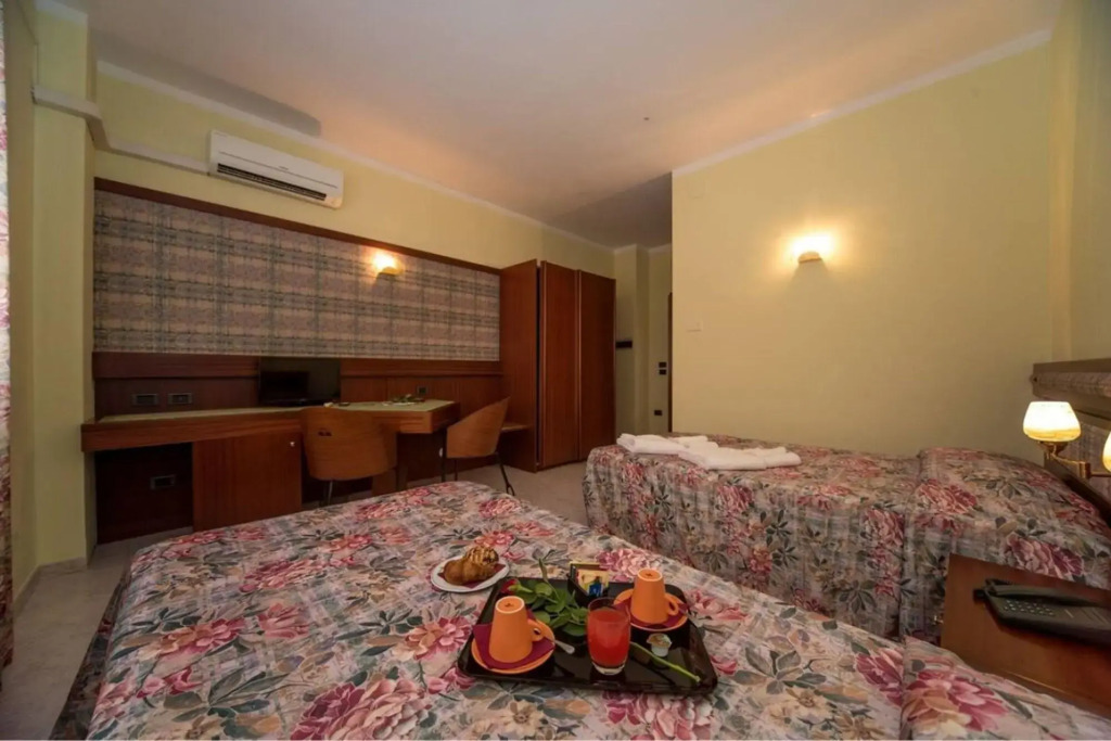 New Petit Hotel