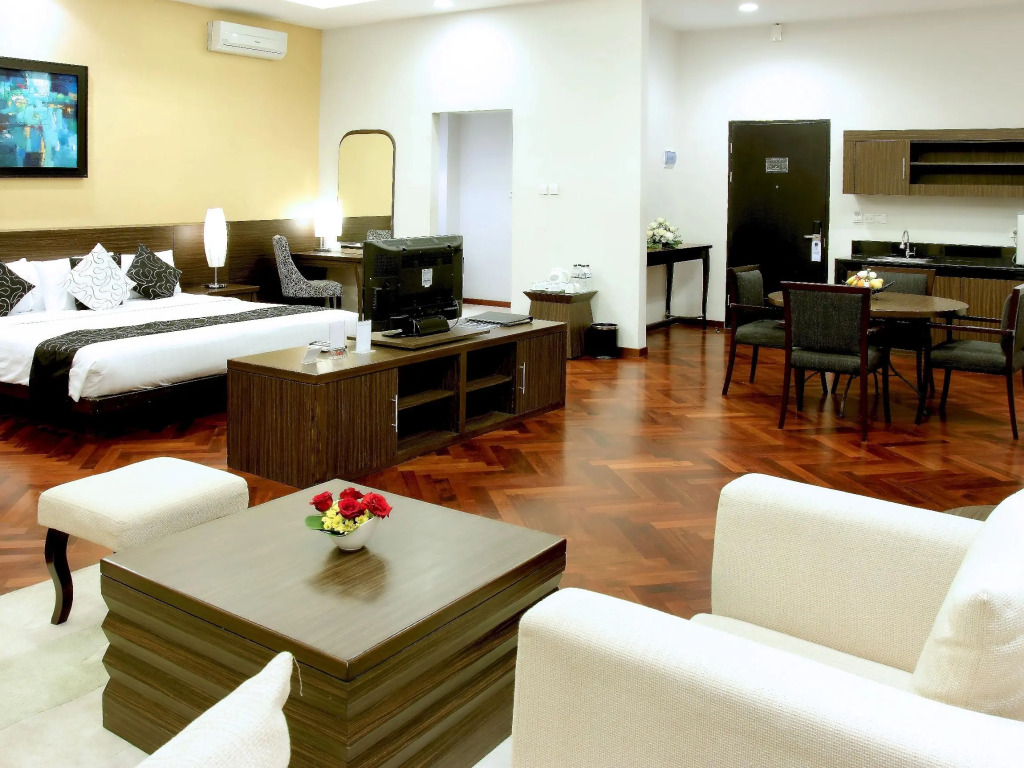 Grand Pacific Hotel