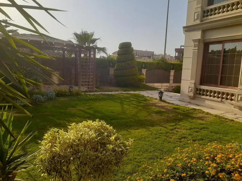 Super luxurious villa with large landscape areas