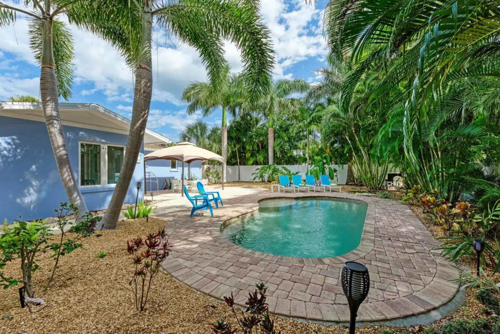 Sea La Vie - 205 - 55th