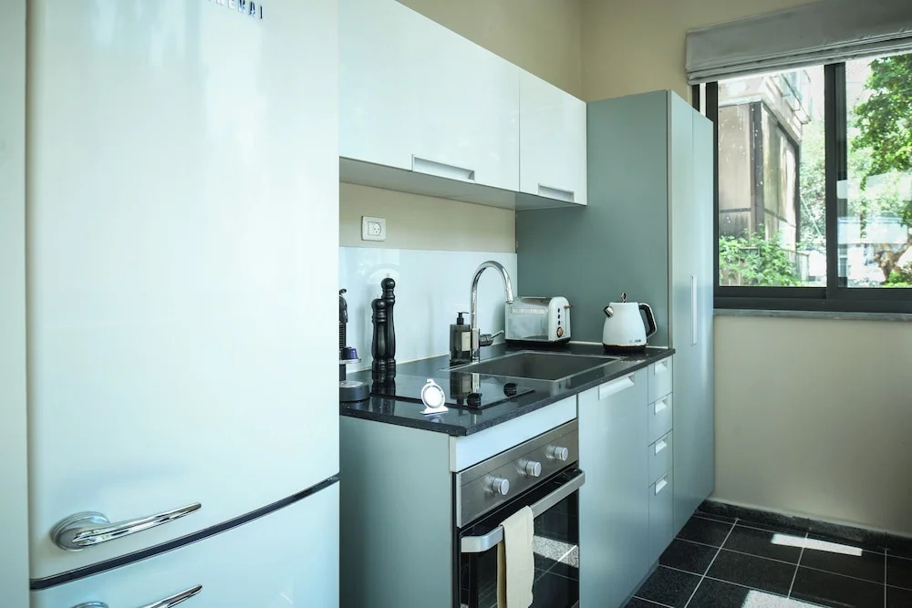 Turquoise 1BR Dizengoff Apt by SeaNRent