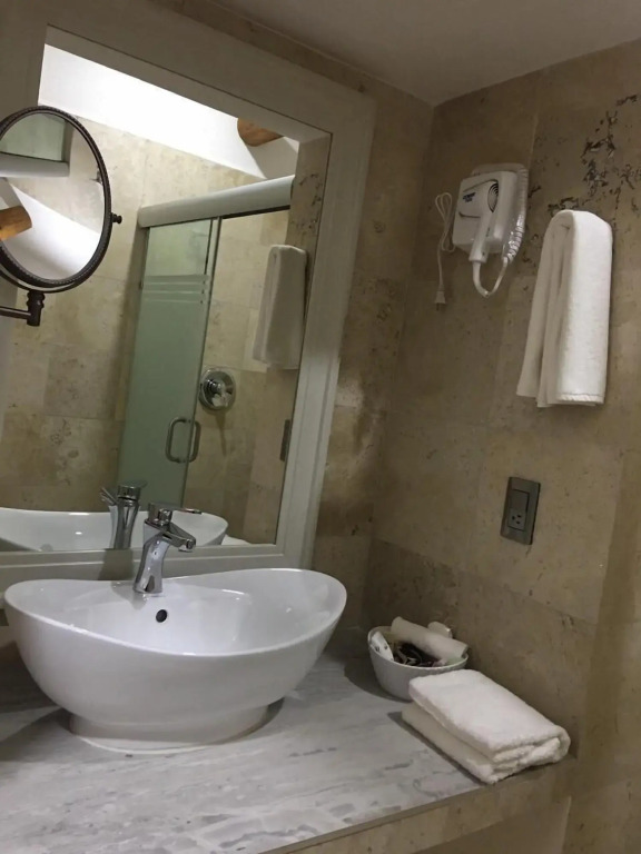 Hotel Concierge Flor y Canto