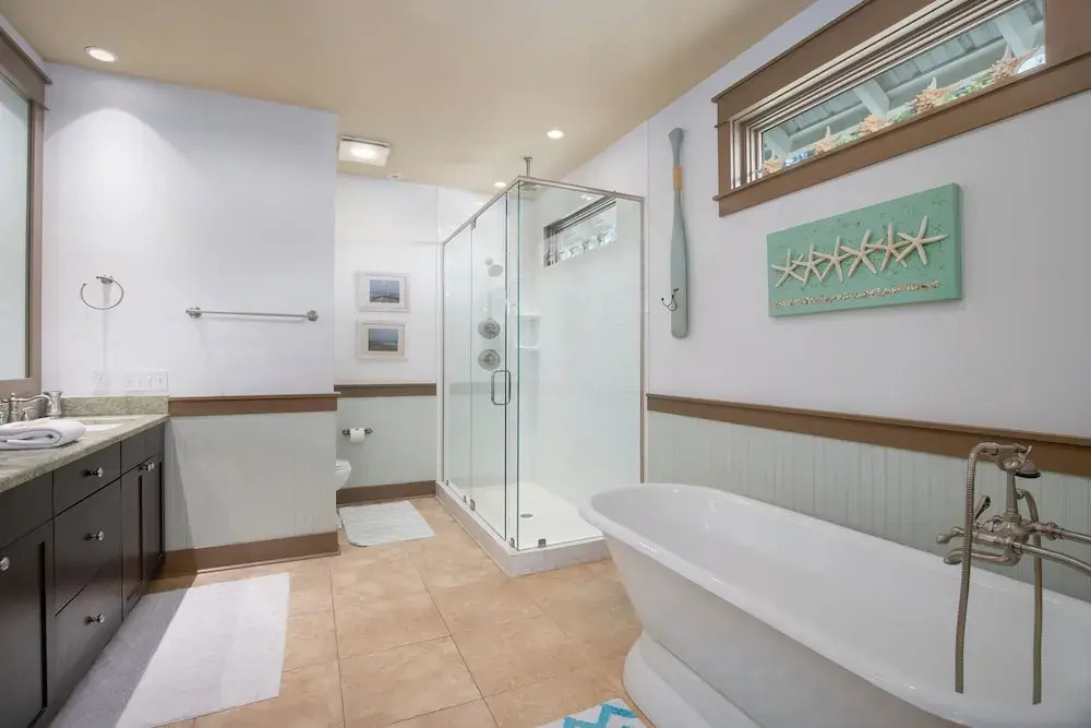 Four Cs Retreat - Lavish Home with Private Boardwalk Access to the Beach