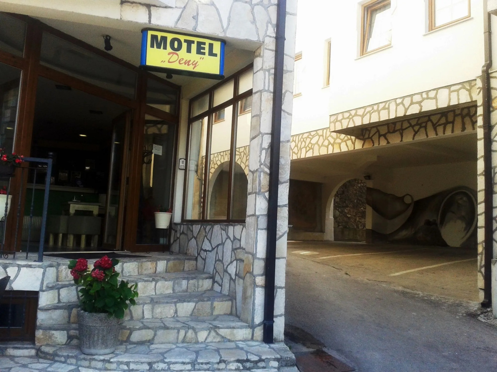 "VILLA DENY" Boutique HOTEL
