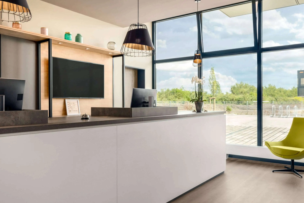 Super 8 By Wyndham Oberhausen