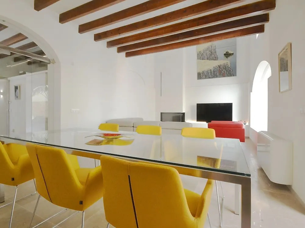 Top Quality Modern Town House in Petra With Private Pool