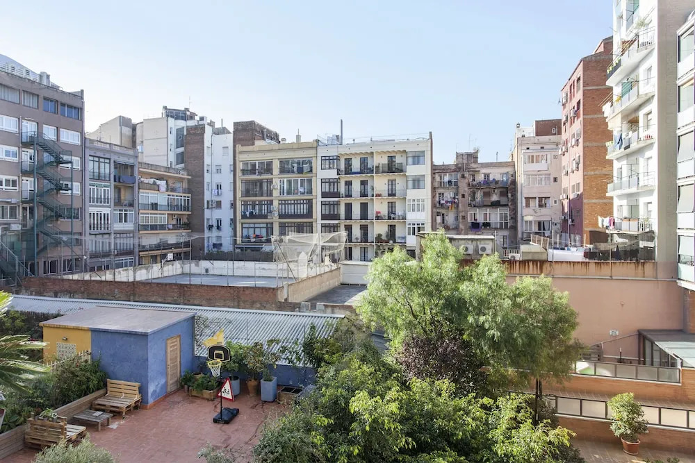 1402 - Elegant City Centre Apartment