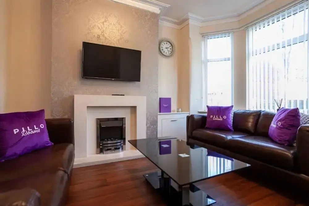 Spacious Cosy 2 Bedroom House by Bridgewater Canal