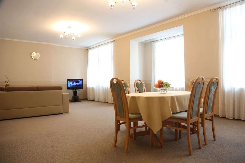 Riverside Apartments Thalia