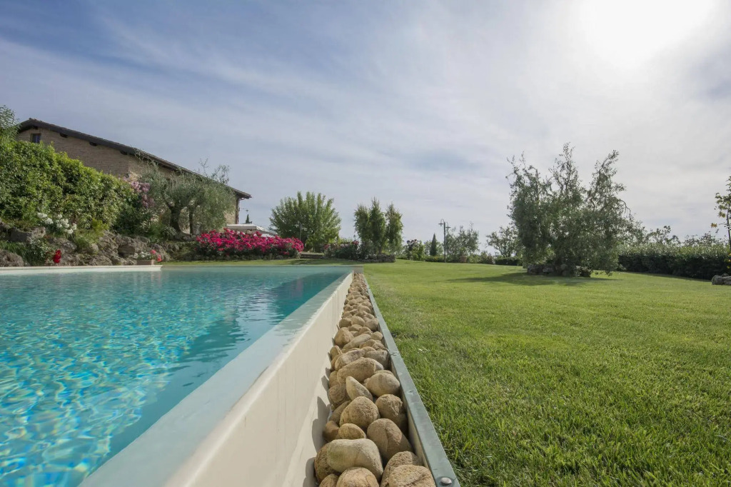 Aia Mattonata Relais
