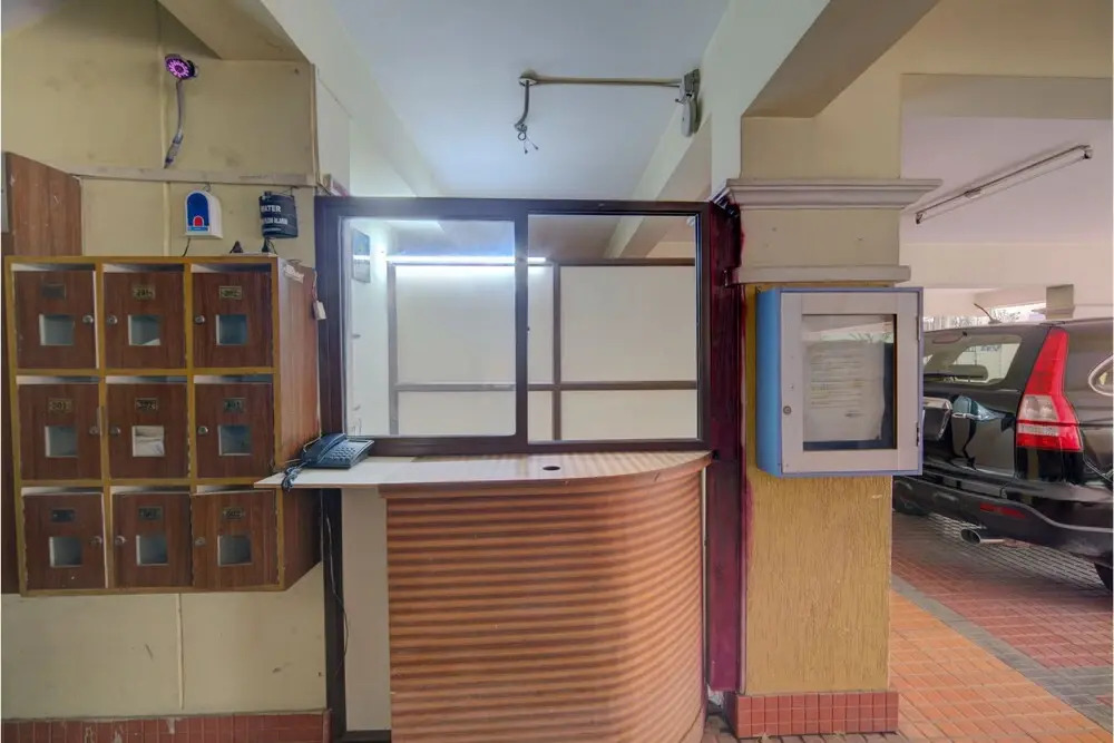 OYO 18454 Hallmark Inn Begumpet