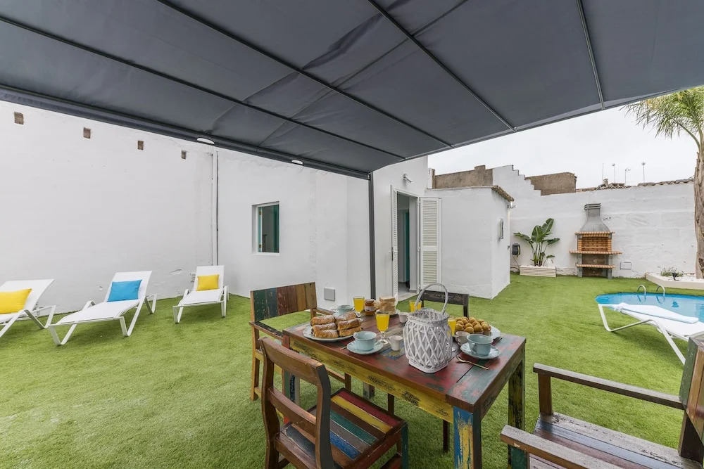 Jofres House