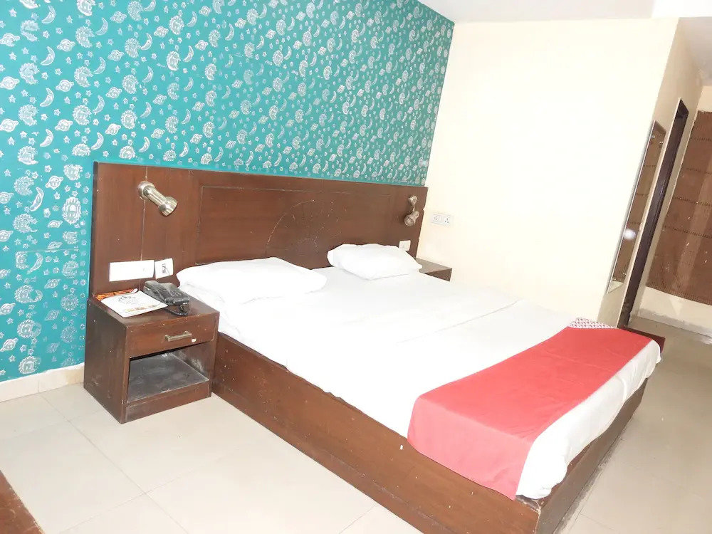 Hotel Dee Continental