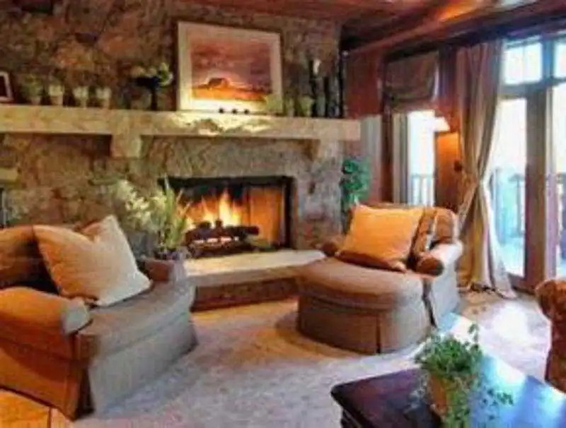 Snow Cloud Lodge