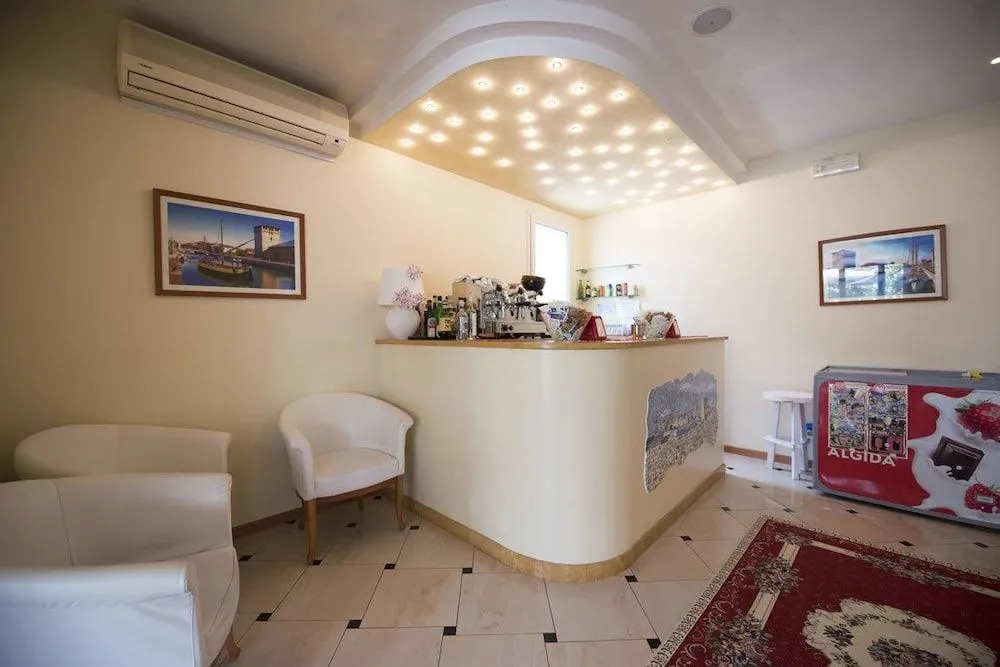 Hotel Monica
