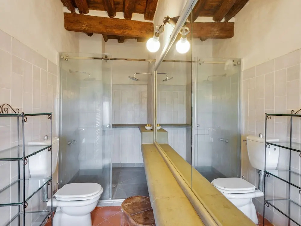 Deluxe Apartment in Montefiridolfi with Swimming Pool
