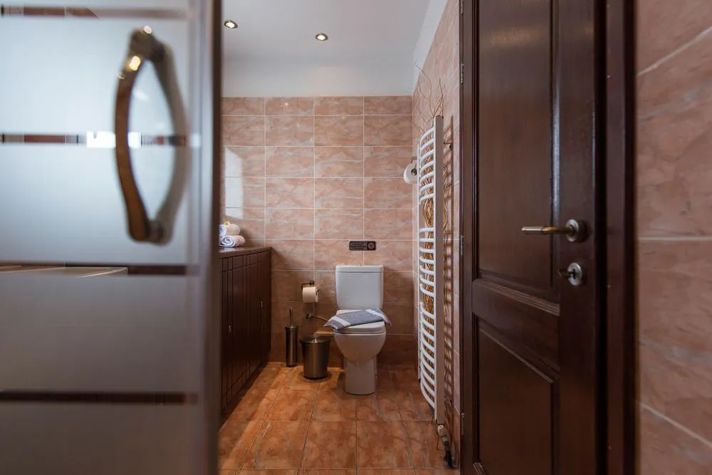 Morfes Luxury Suites by Caldera Houses