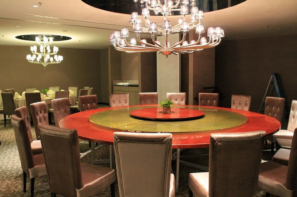 Grand Alora Hotel