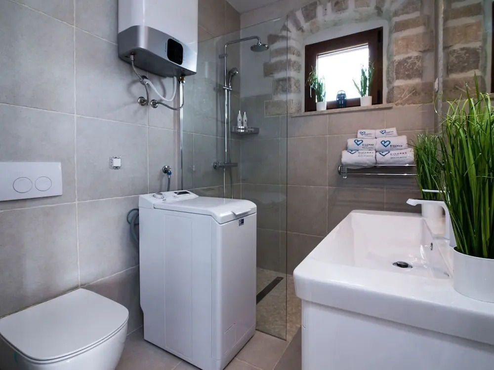 Spacious Villa in Biograd na Moru With Pool
