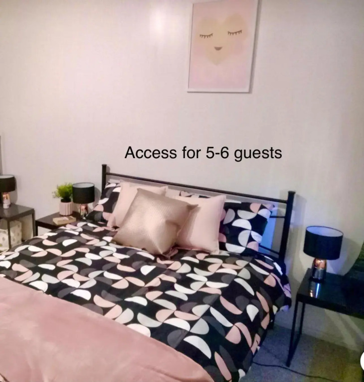 The Husky House 1 bedroom or 2 bedroom or The Husky Studio Suite stayinjervisbay com